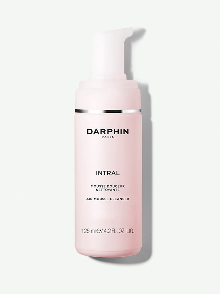 Darphin Intral air Mousse Cleanser With Chamomile Air-like Mousse for Sensitive Skin to Wash Away Impurities While Supporting Skin’s Moisture Barrier - 125 ml - 125ml
